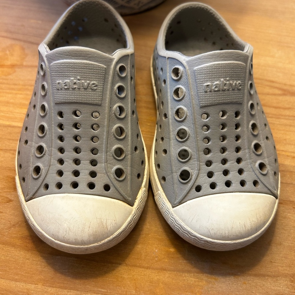 Gray toddler natives